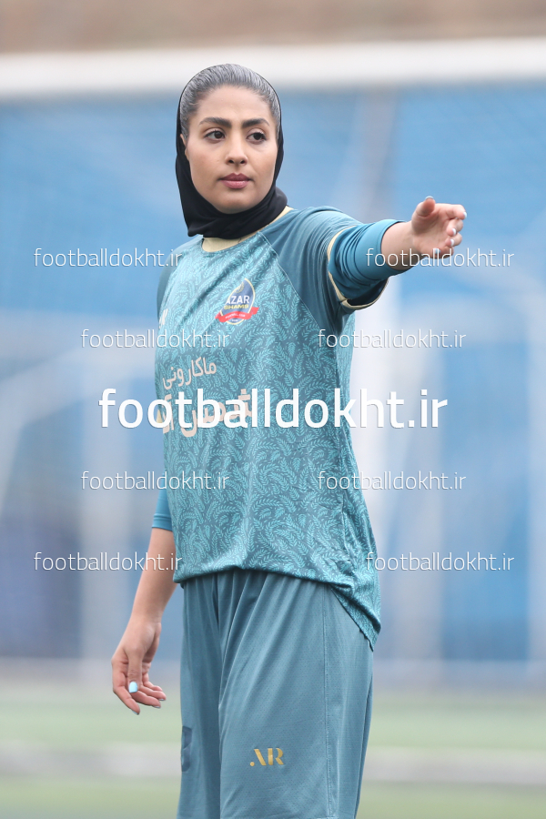 دلارا میرزایی