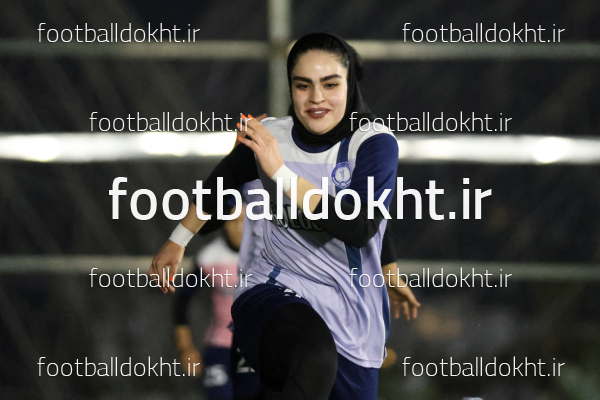 نازنین طاهریان